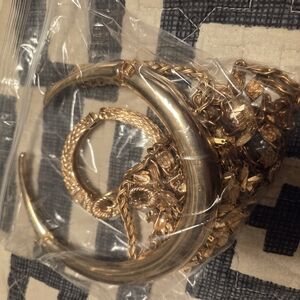 Gold Tone Jewelry Set